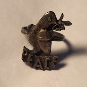 Vintage 1960's Pewter PEACE BIRD ring 9-9.5